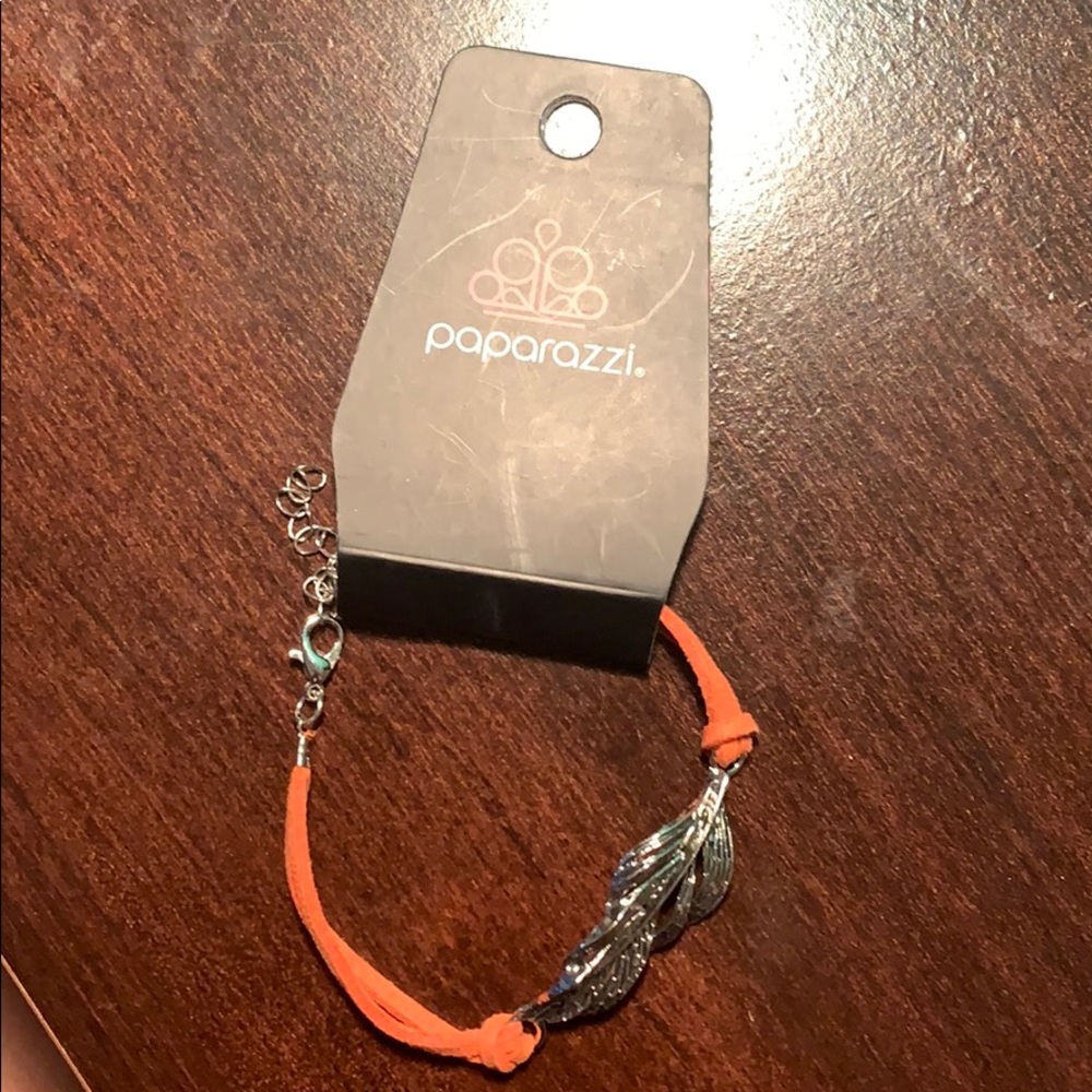 Paparazzi Feather Bracelet. NWT.